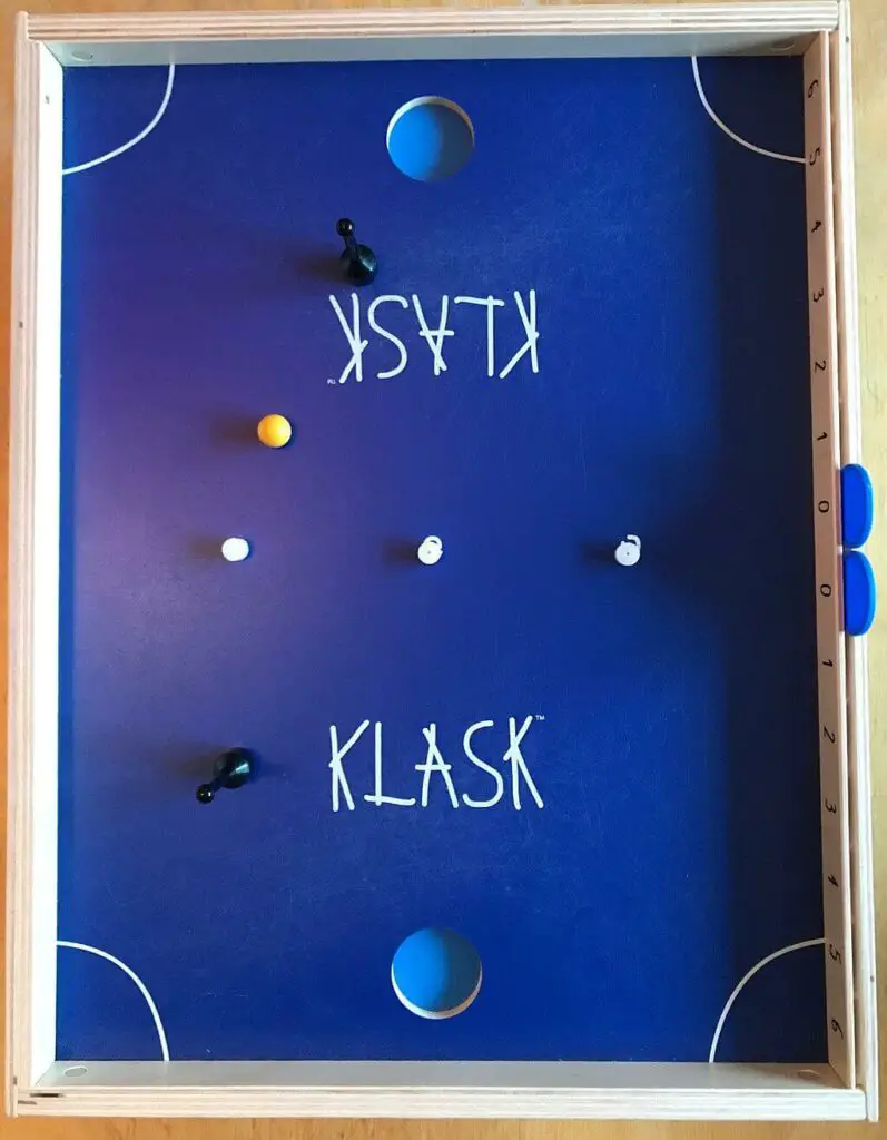 Klask game table image